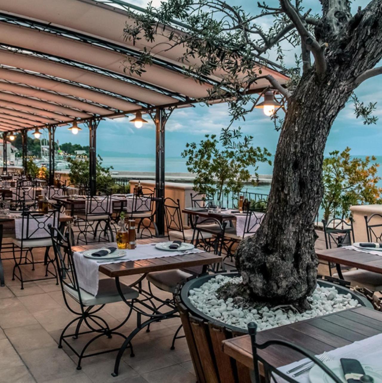Newly Renovated Hotel Kastil Bol Exterior photo