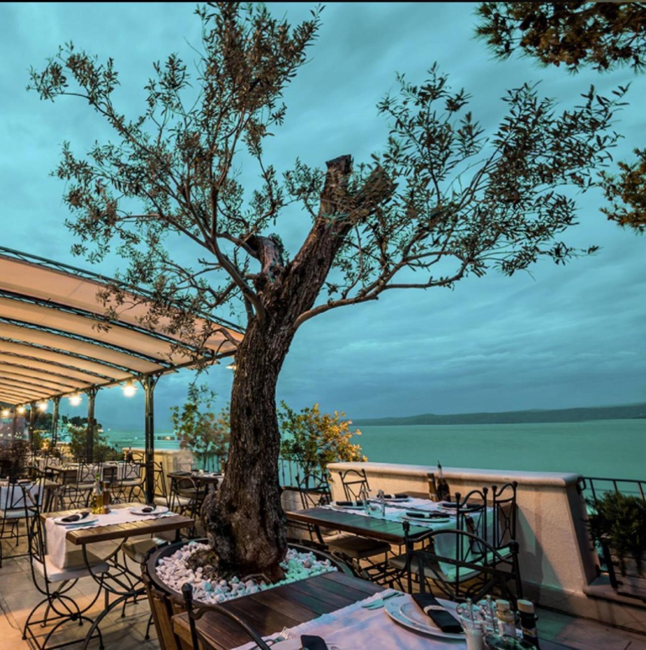 Newly Renovated Hotel Kastil Bol Exterior photo