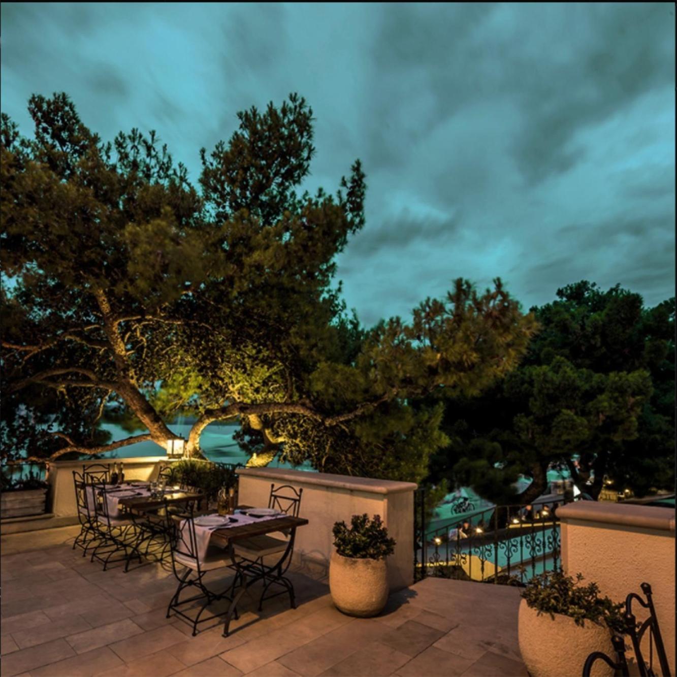 Newly Renovated Hotel Kastil Bol Exterior photo