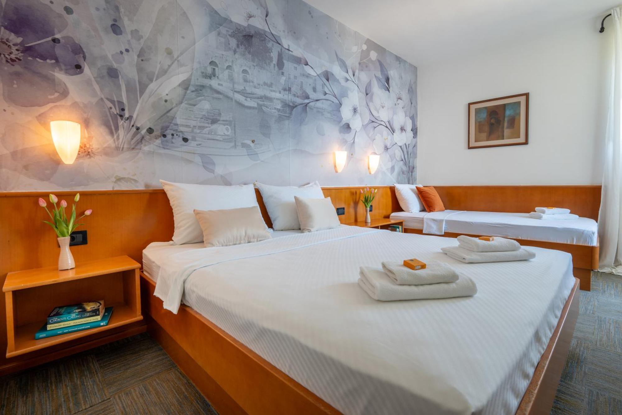 Newly Renovated Hotel Kastil Bol Room photo