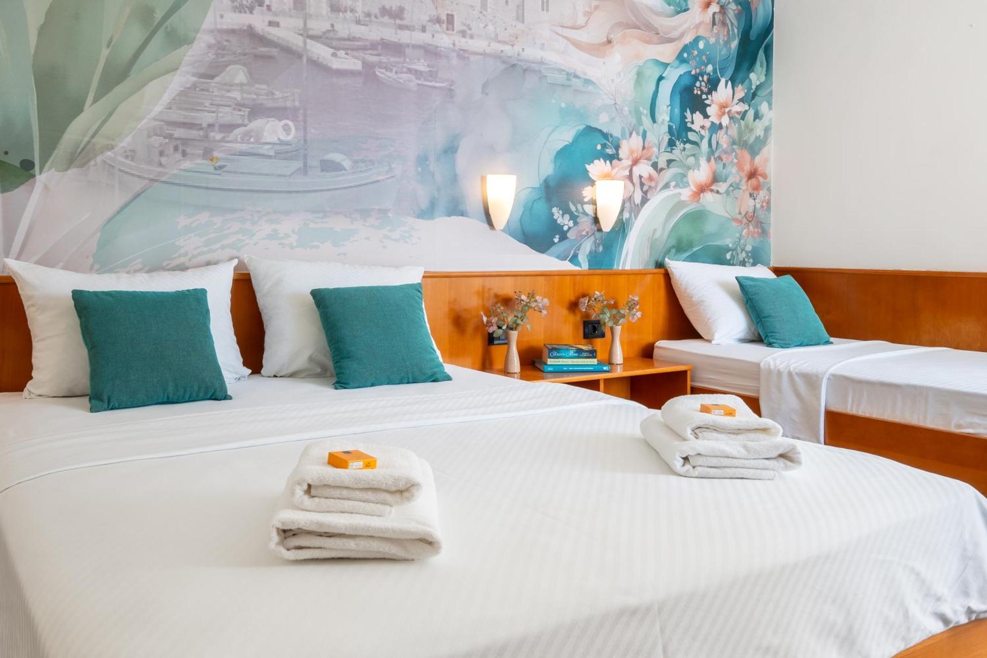 Newly Renovated Hotel Kastil Bol Exterior photo