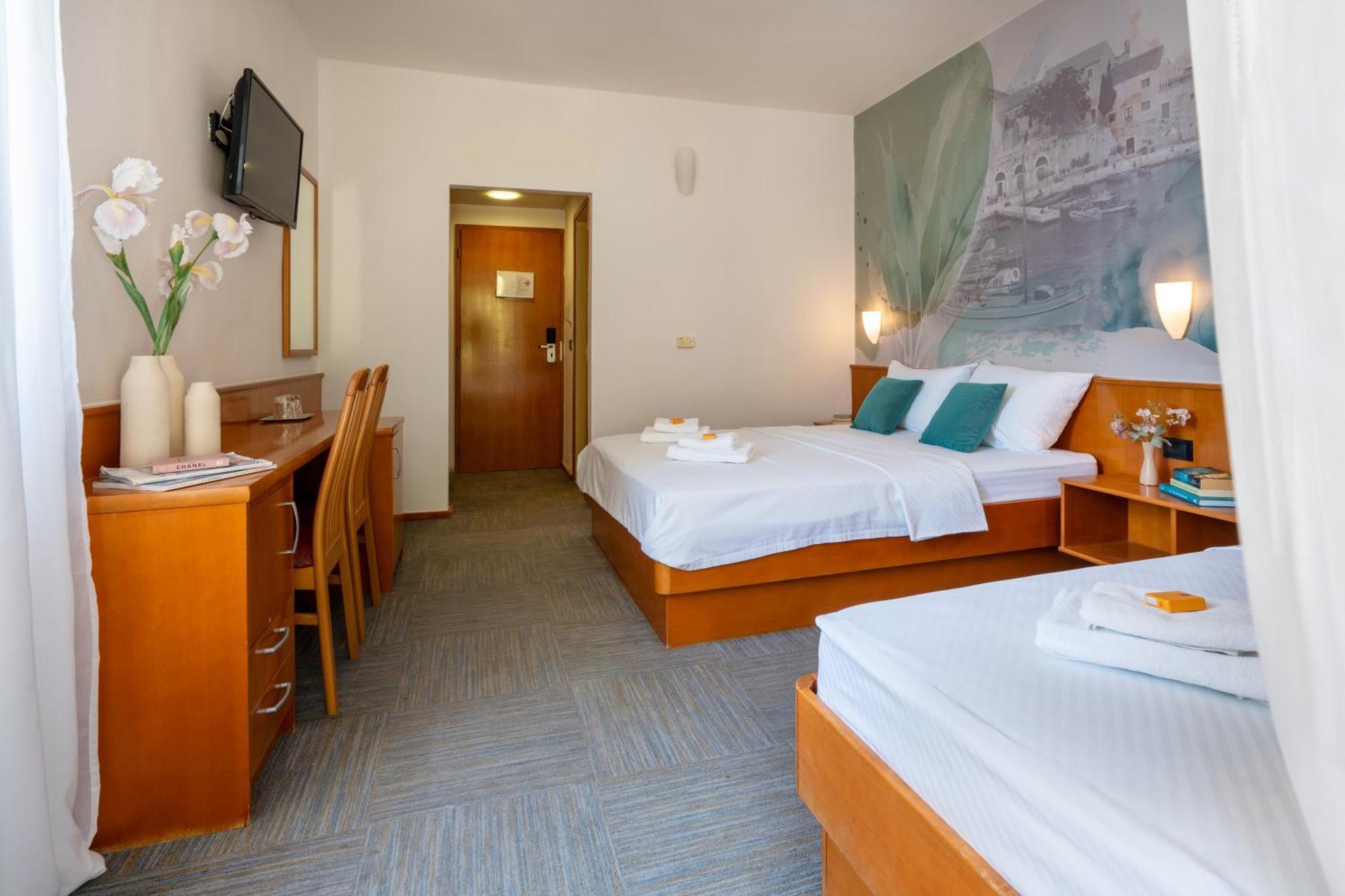 Newly Renovated Hotel Kastil Bol Room photo