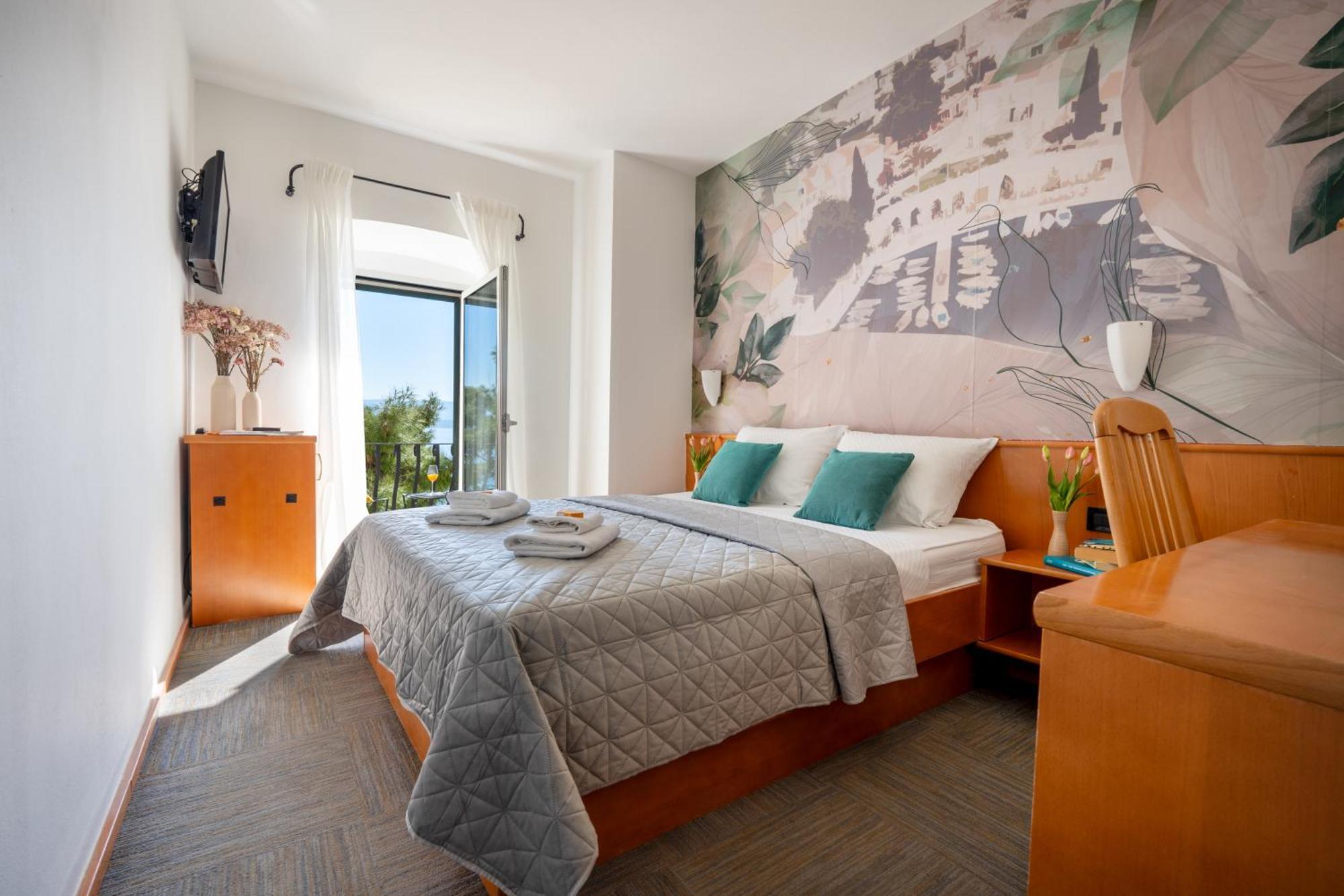 Newly Renovated Hotel Kastil Bol Exterior photo