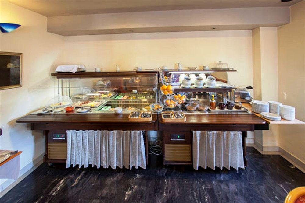 Newly Renovated Hotel Kastil Bol Exterior photo