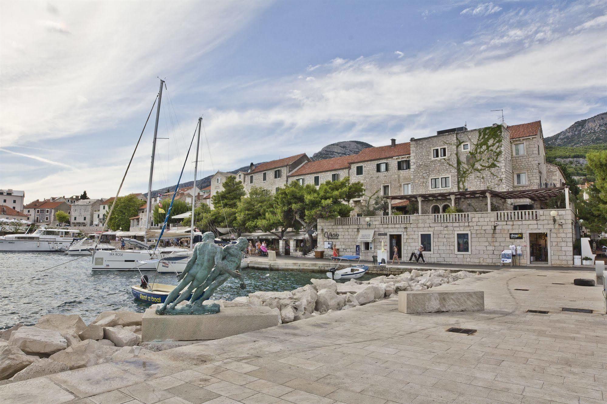 Newly Renovated Hotel Kastil Bol Exterior photo